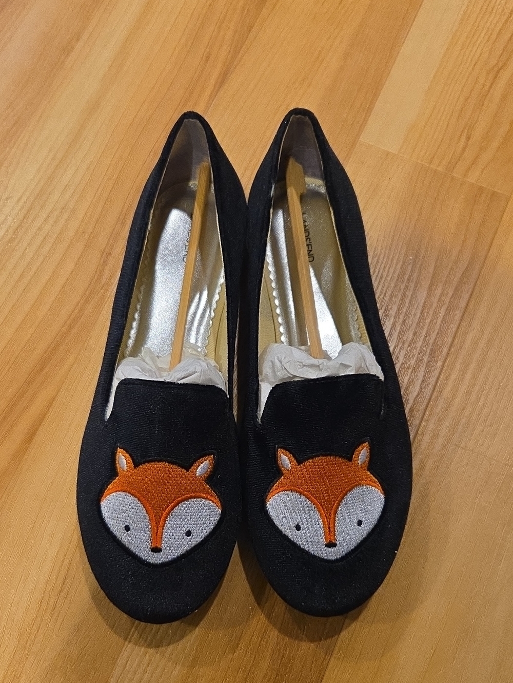 Black Slip-On Flats with Fox Embroidery
